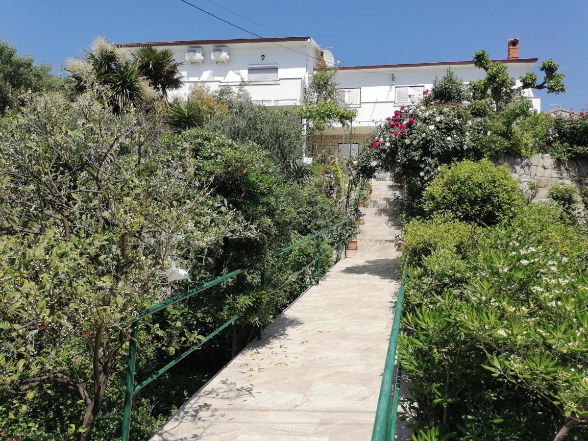 Paradise House At Sea Rab Town Exterior photo