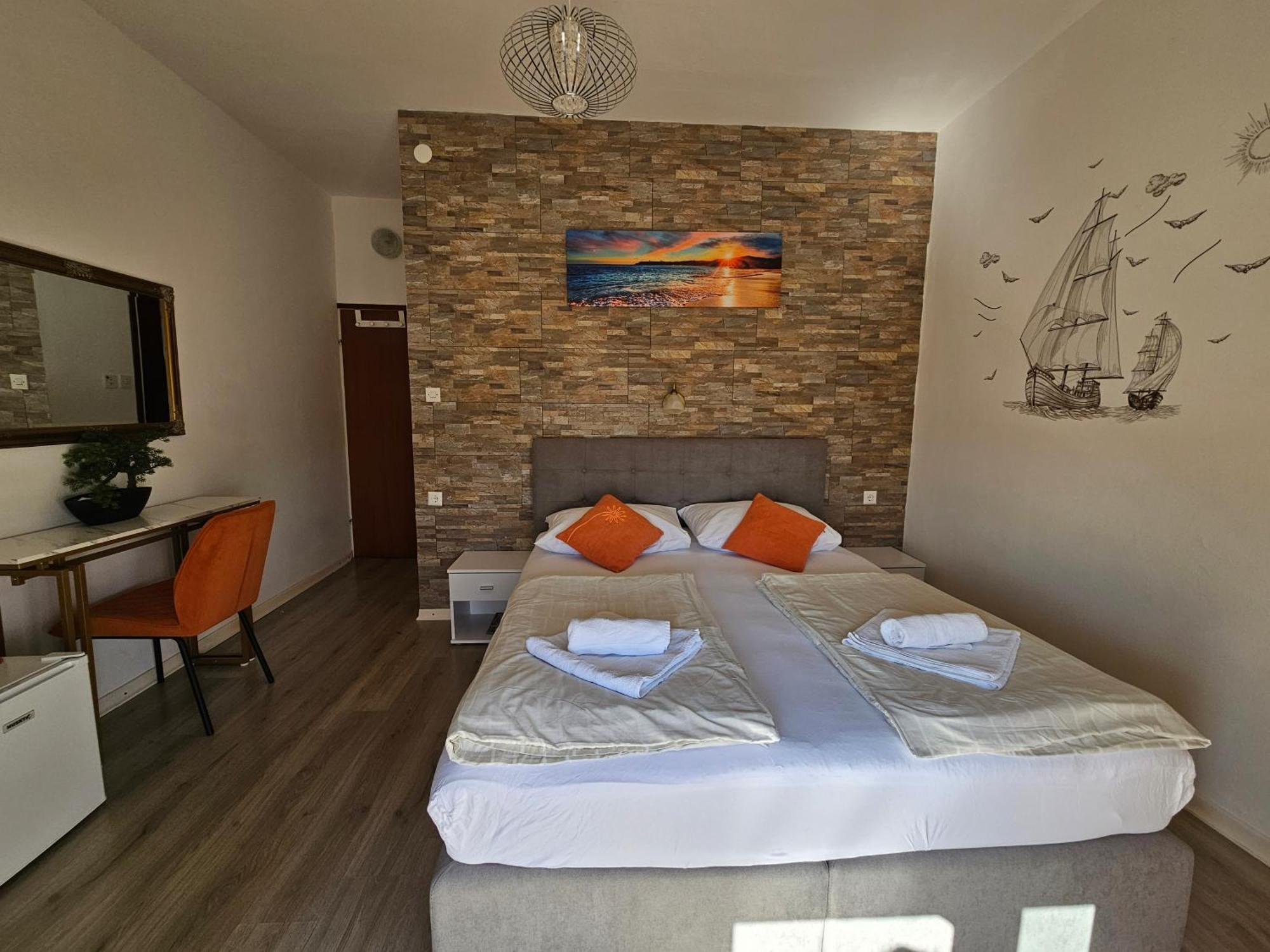 Paradise House At Sea Rab Town Room photo