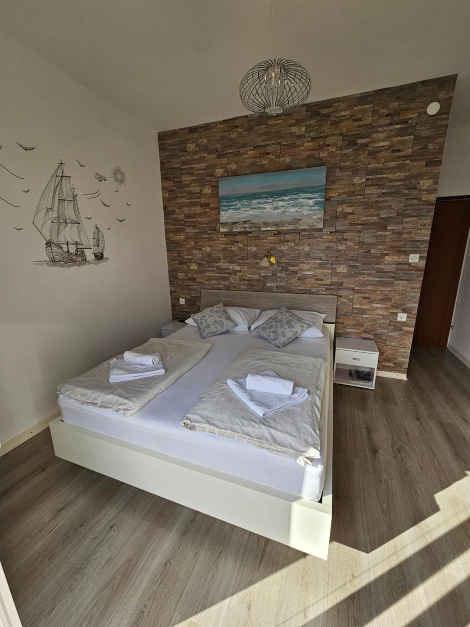 Paradise House At Sea Rab Town Room photo